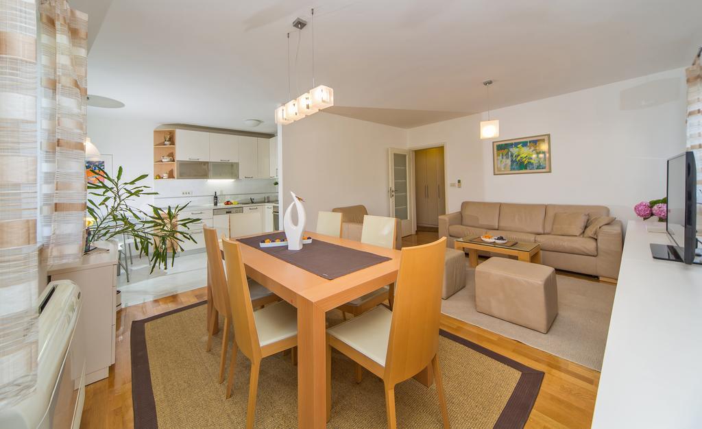 Comfortable Apartment Laura Lapad With Garage 杜布罗夫尼克 外观 照片