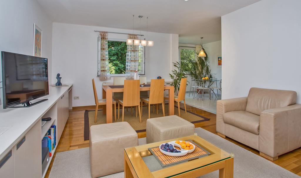 Comfortable Apartment Laura Lapad With Garage 杜布罗夫尼克 外观 照片